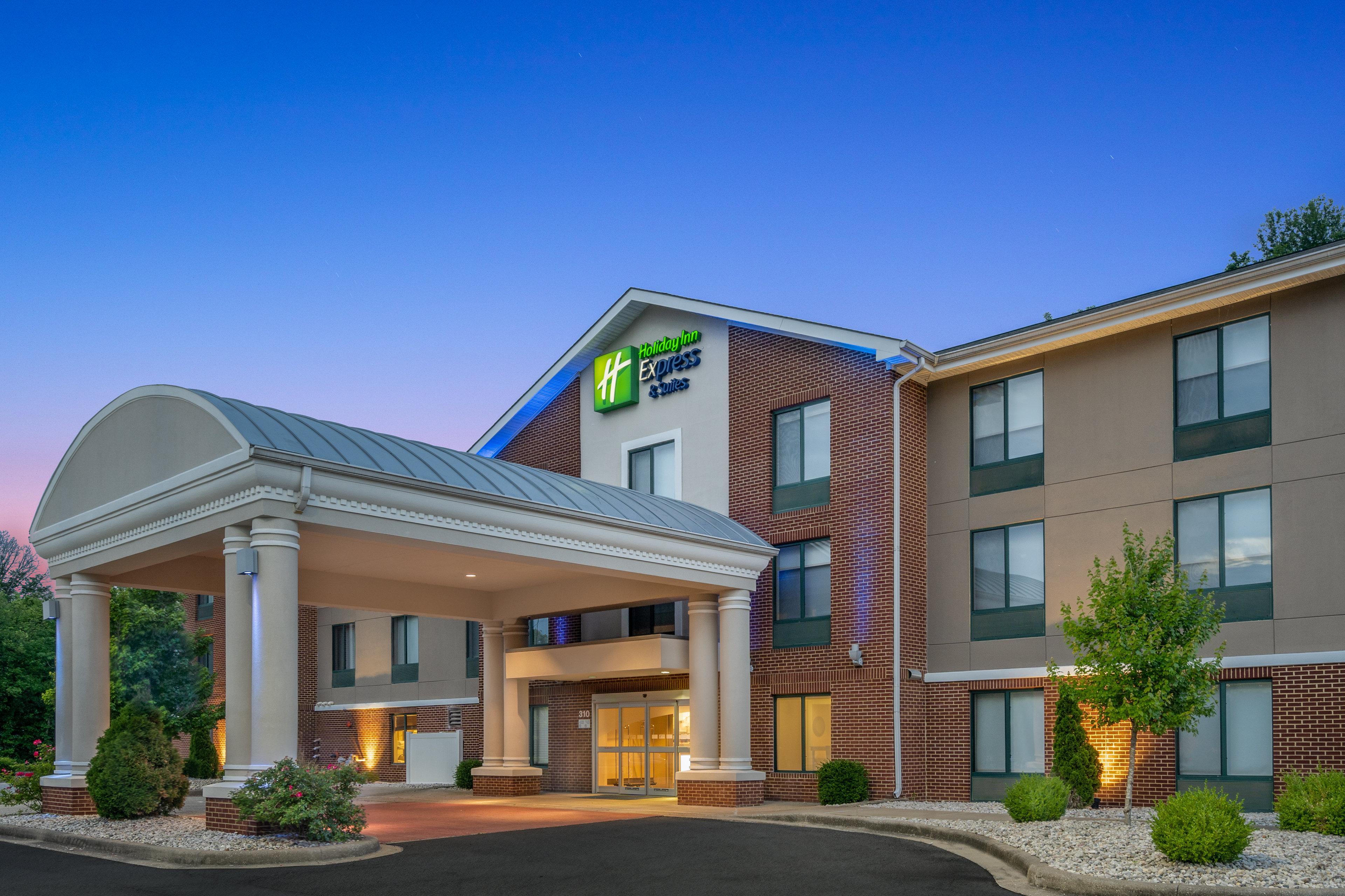 Holiday Inn Express & Suites Tell City By Ihg Exterior photo