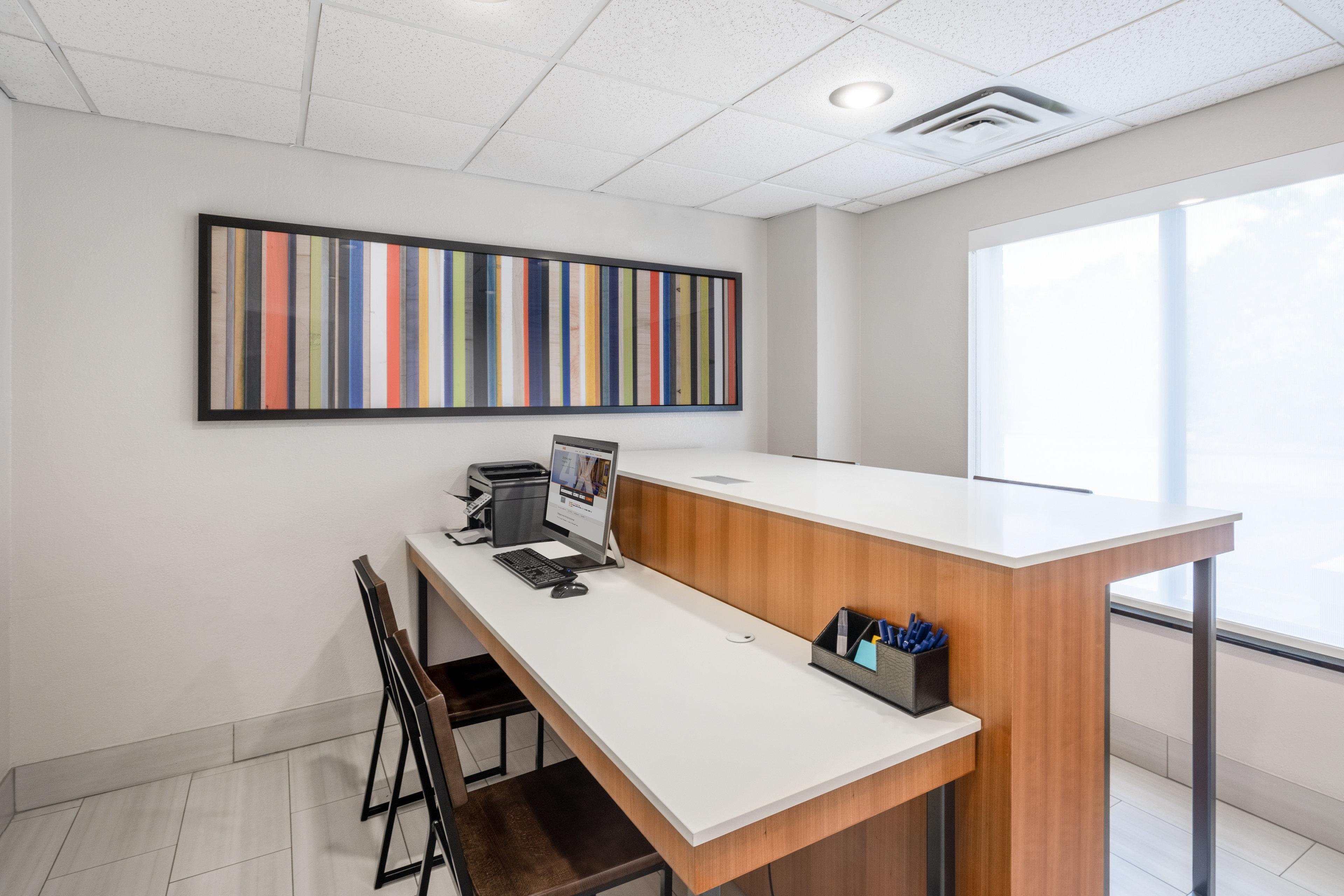 Holiday Inn Express & Suites Tell City By Ihg Exterior photo