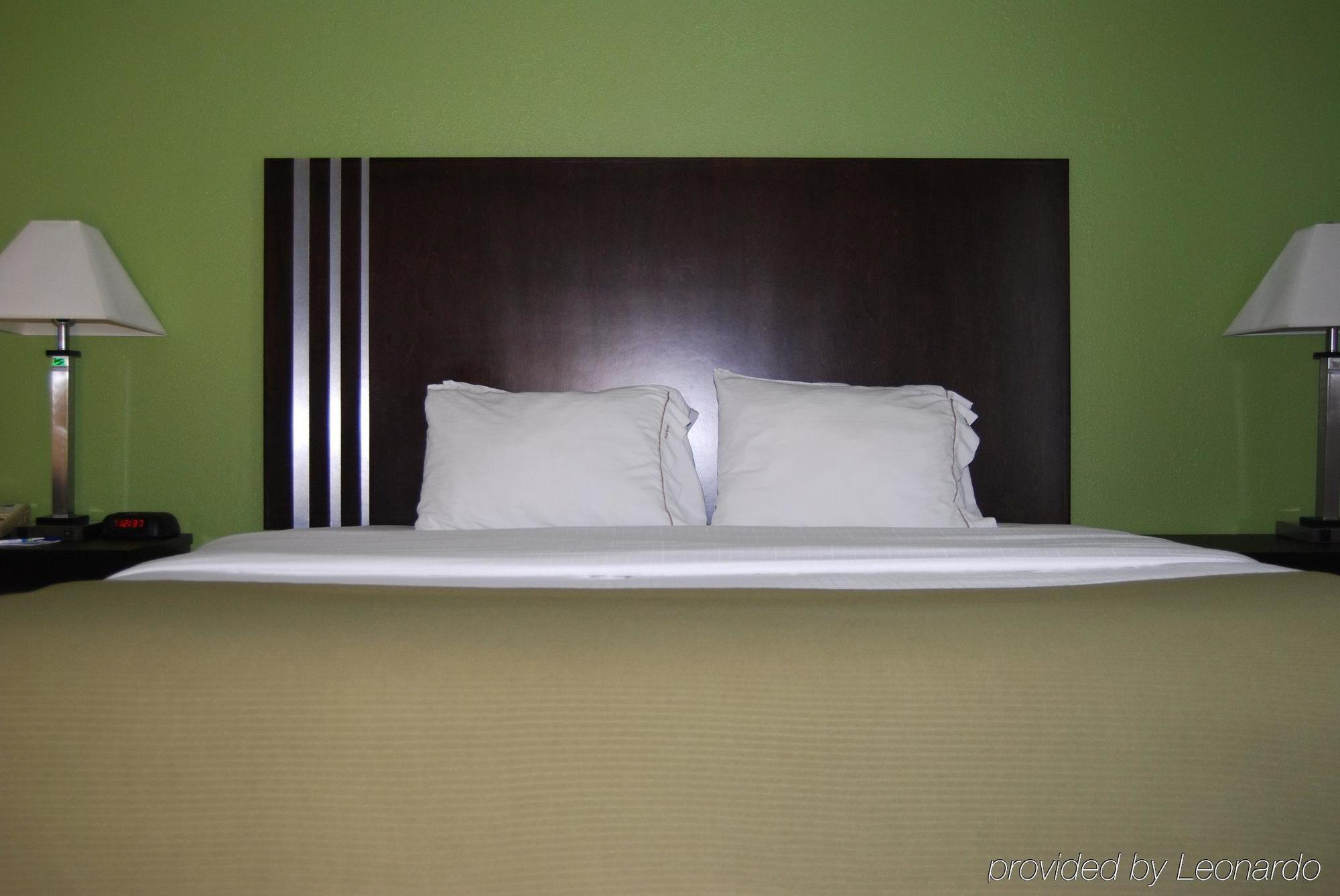 Holiday Inn Express & Suites Tell City By Ihg Exterior photo