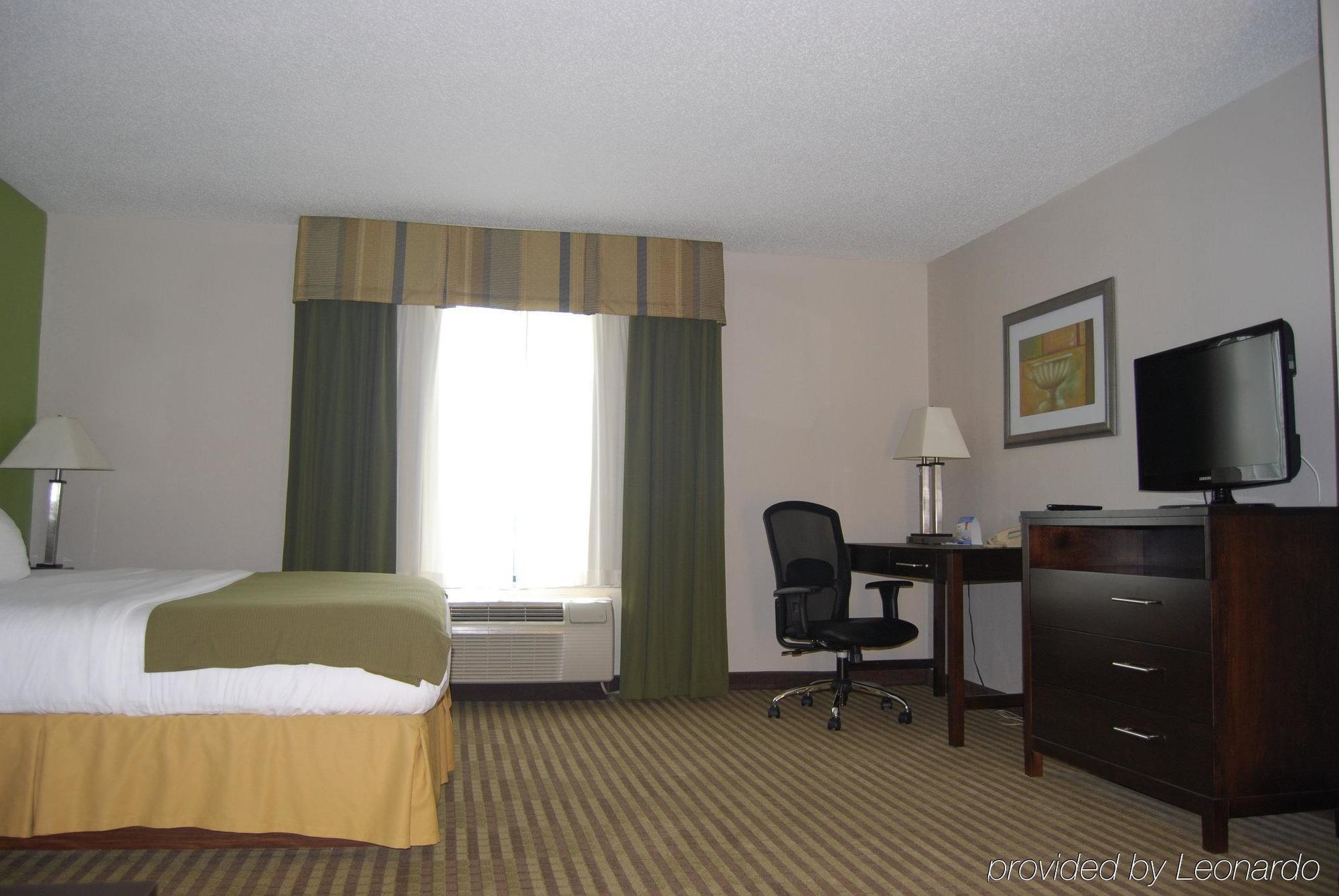 Holiday Inn Express & Suites Tell City By Ihg Room photo